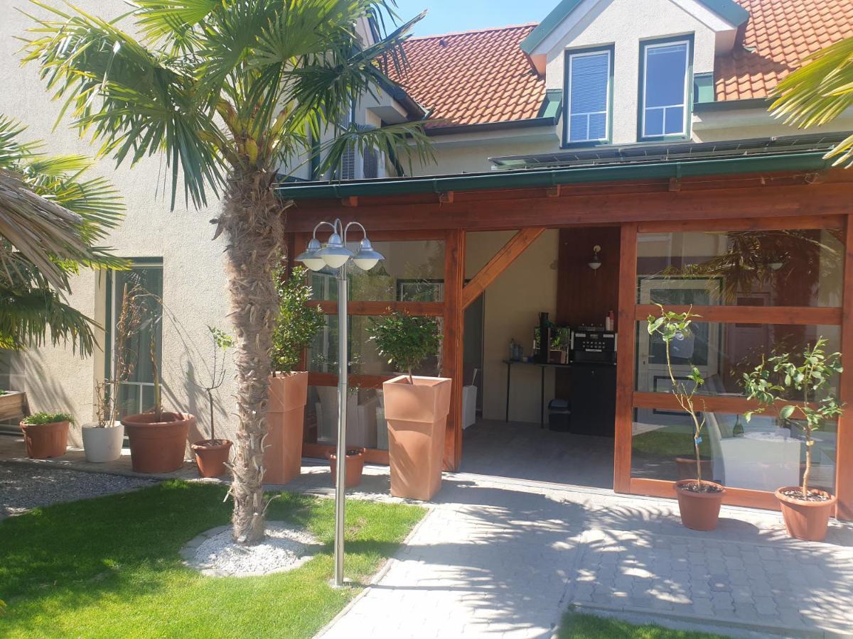 Ferienhaus Apetlon Exterior photo